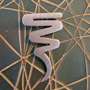 Zig-Zag Minimalist Pendant/Brooch